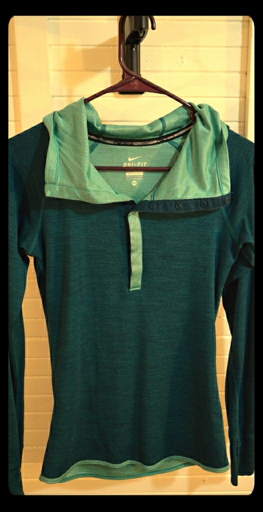 Nike drift pullover